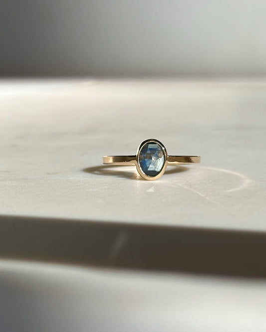 Oval Montana Sapphire Ring